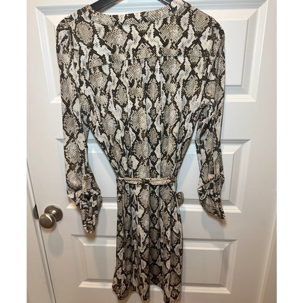 Dress - Picture 4 of 11